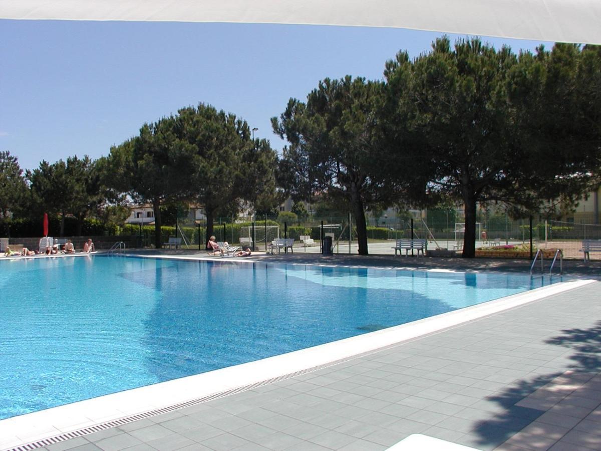 Residence Valbella Con Piscina Bibione Zewnętrze zdjęcie