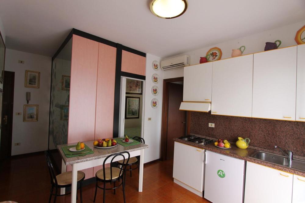 Residence Valbella Con Piscina Bibione Zewnętrze zdjęcie